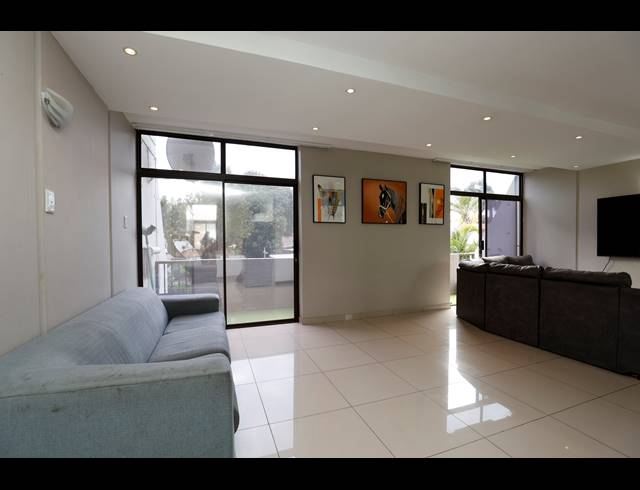 3 BEDROOM APARTMENT FOR SALE IN ESSENWOOD